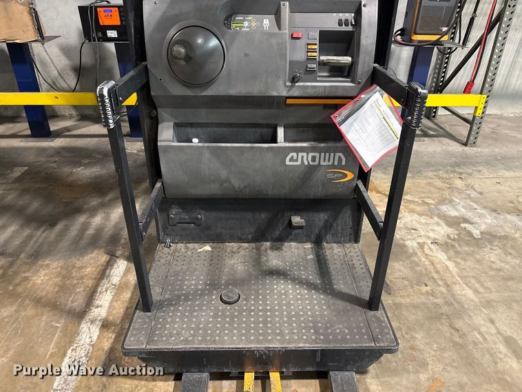 image for item EU0654 2018 Crown SP3520-30 order picker