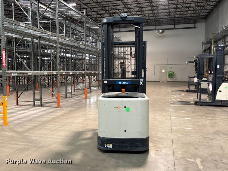 image for item EU0655 2019 Crown SP3520-30 order picker