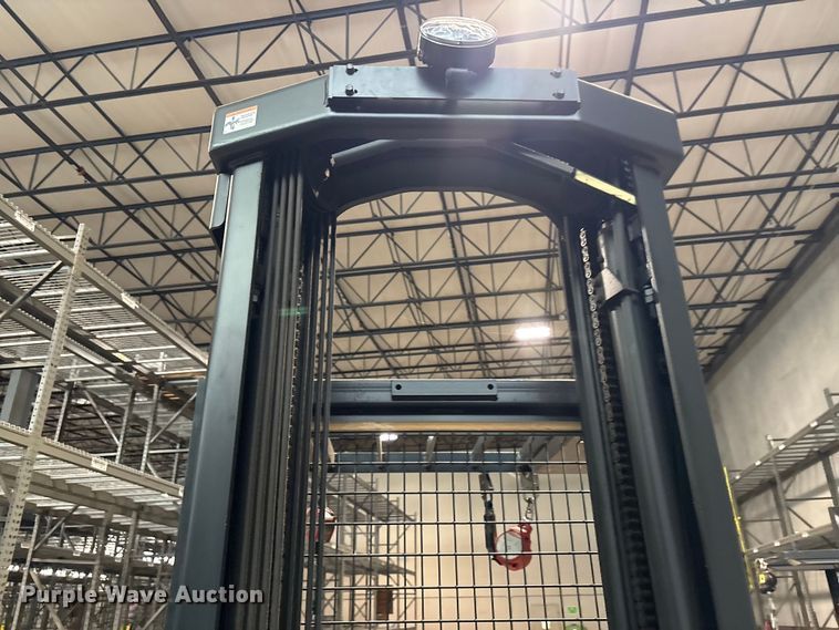 image for item EU0655 2019 Crown SP3520-30 order picker