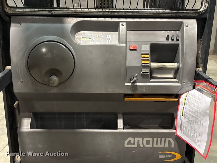 image for item EU0655 2019 Crown SP3520-30 order picker