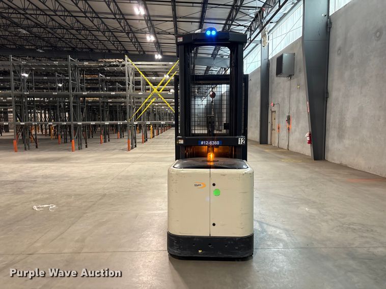 image for item EU0656 2018 Crown SP3520-30 order picker