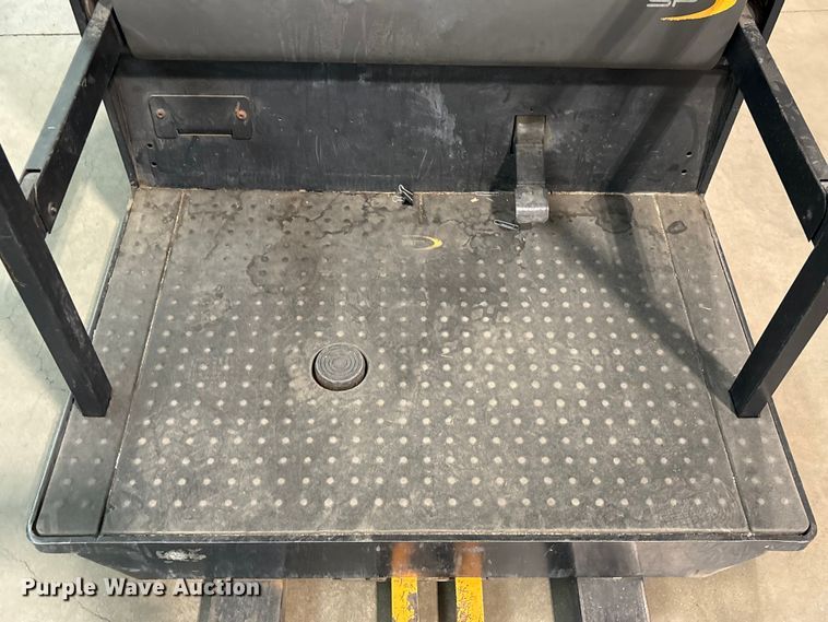 image for item EU0656 2018 Crown SP3520-30 order picker