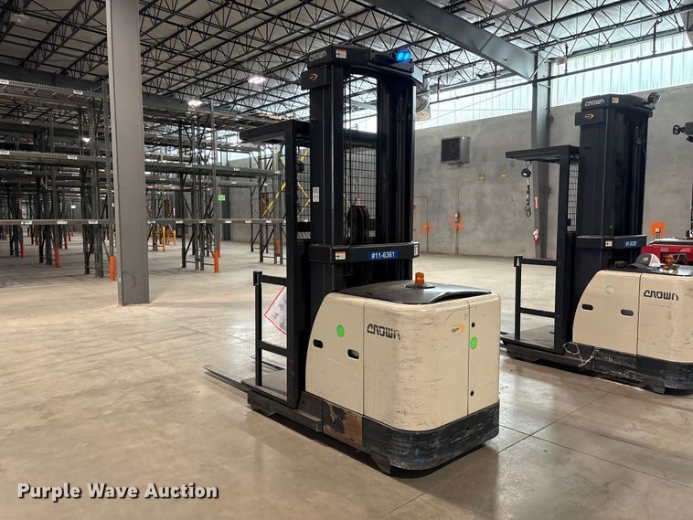 image for item EU0657 2018 Crown SP3520-30 order picker
