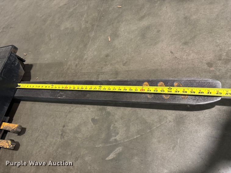 image for item EU0657 2018 Crown SP3520-30 order picker