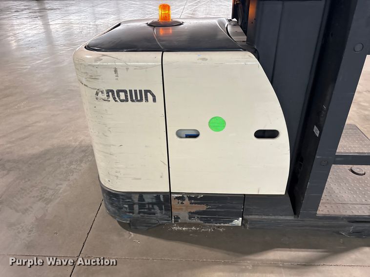 image for item EU0657 2018 Crown SP3520-30 order picker