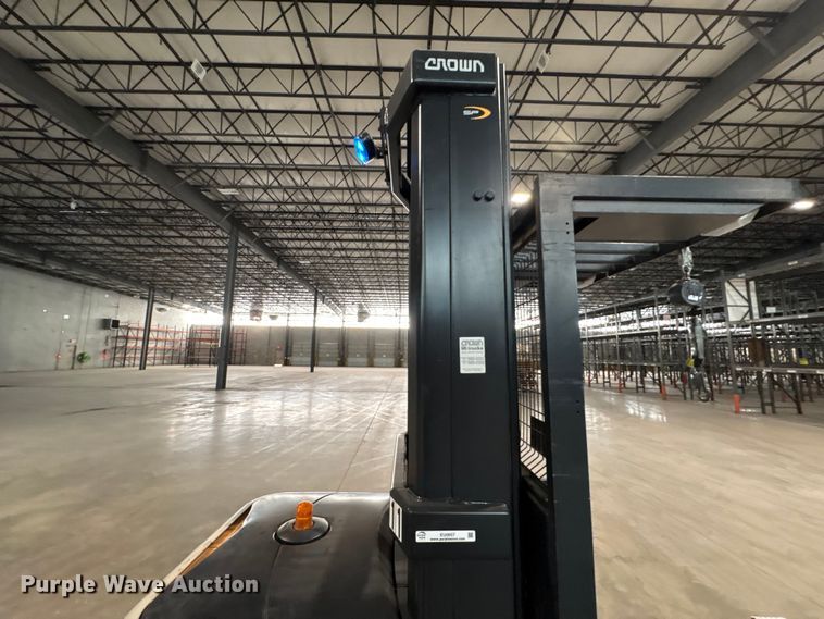 image for item EU0657 2018 Crown SP3520-30 order picker