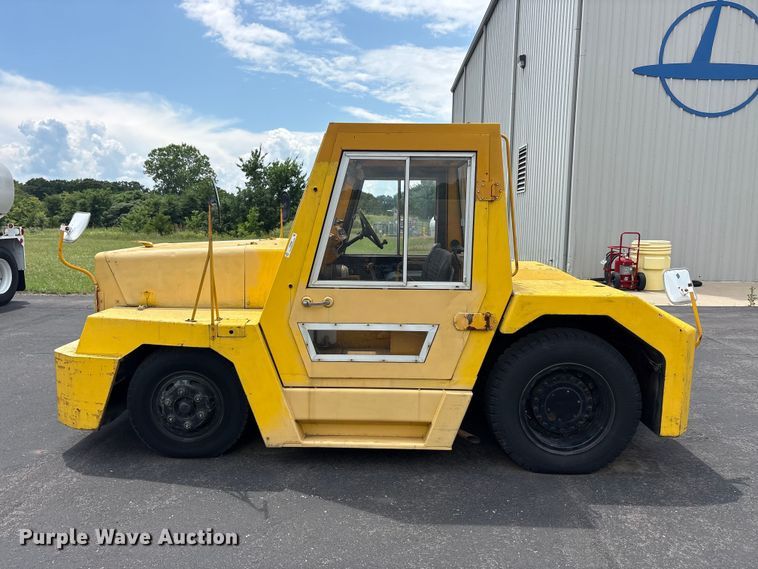 image for item EU5608 Toyota air craft tug