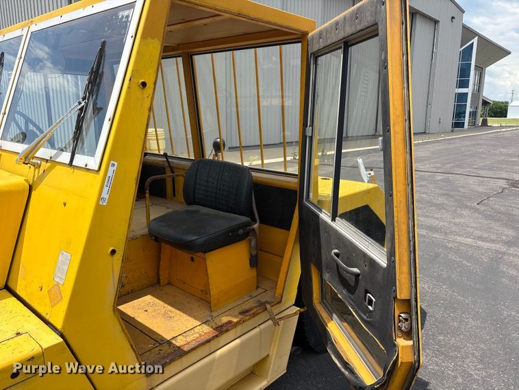 image for item EU5608 Toyota air craft tug
