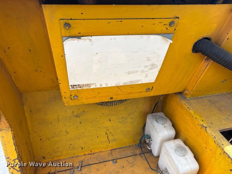 image for item EU5608 Toyota air craft tug