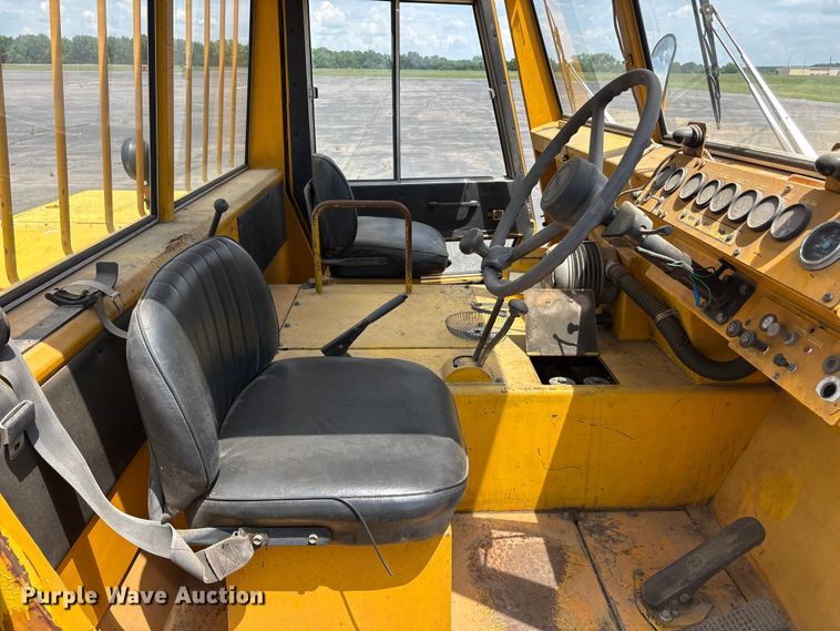 image for item EU5608 Toyota air craft tug