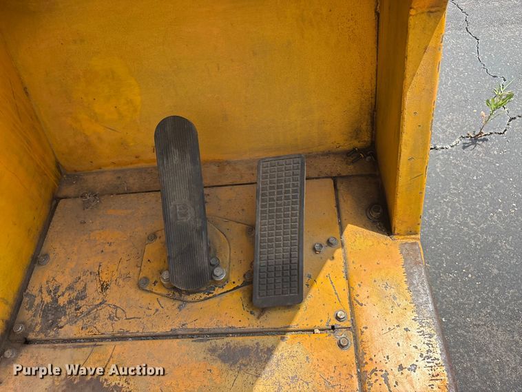 image for item EU5608 Toyota air craft tug
