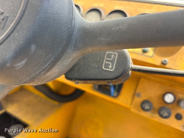 image for item EU5608 Toyota air craft tug