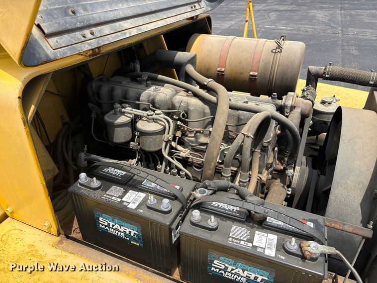 image for item EU5608 Toyota air craft tug