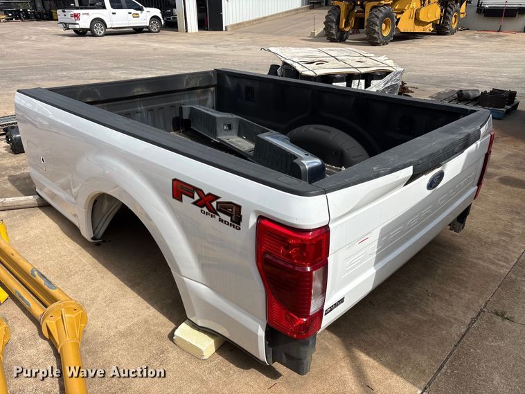image for item EU5699 Pickup truck bed