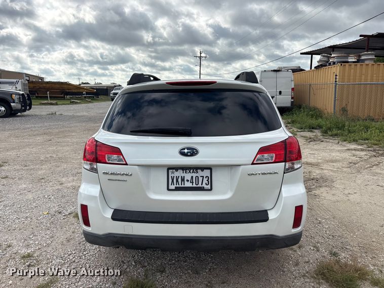 image for item EU5703 2013 Subaru Outback SUV