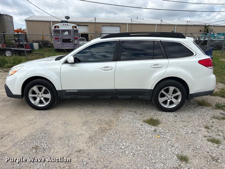 image for item EU5703 2013 Subaru Outback SUV