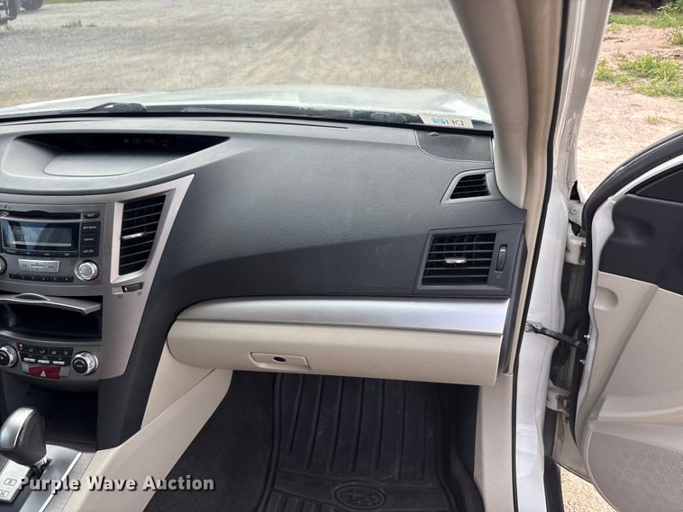 image for item EU5703 2013 Subaru Outback SUV