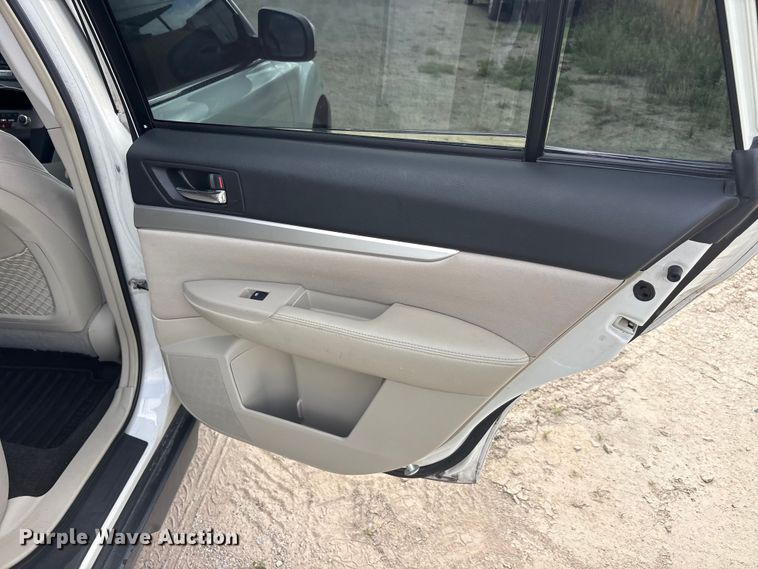 image for item EU5703 2013 Subaru Outback SUV