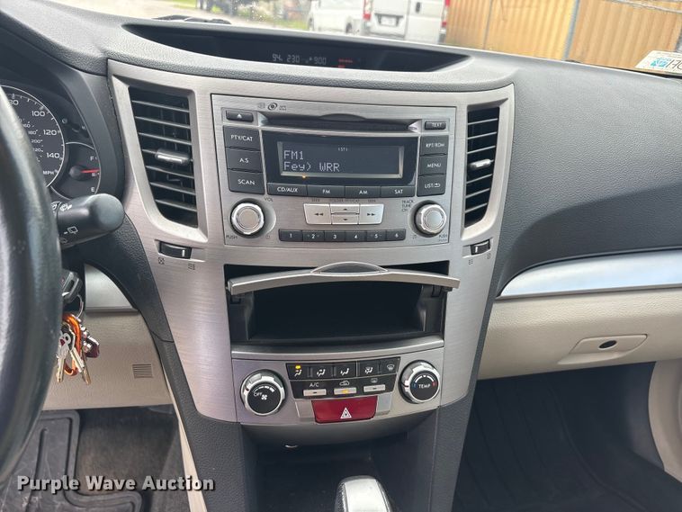 image for item EU5703 2013 Subaru Outback SUV