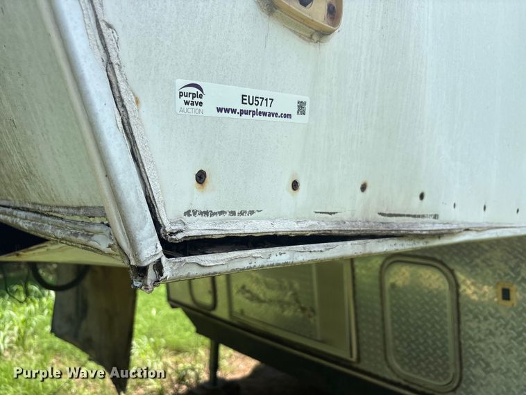 image for item EU5717 2005 Wanderer by MVP RV Inc camper