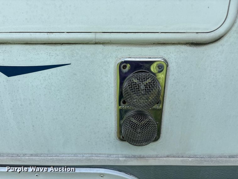 image for item EU5717 2005 Wanderer by MVP RV Inc camper