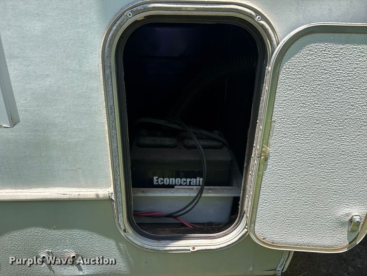 image for item EU5717 2005 Wanderer by MVP RV Inc camper
