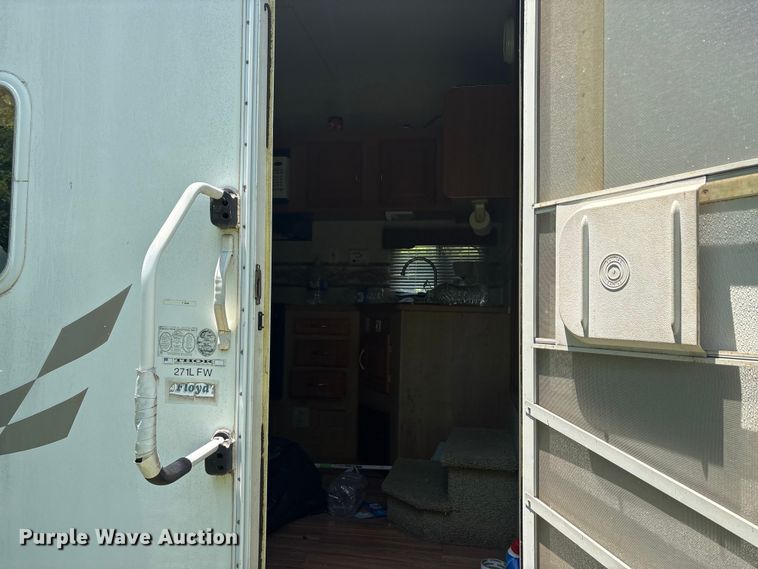 image for item EU5717 2005 Wanderer by MVP RV Inc camper