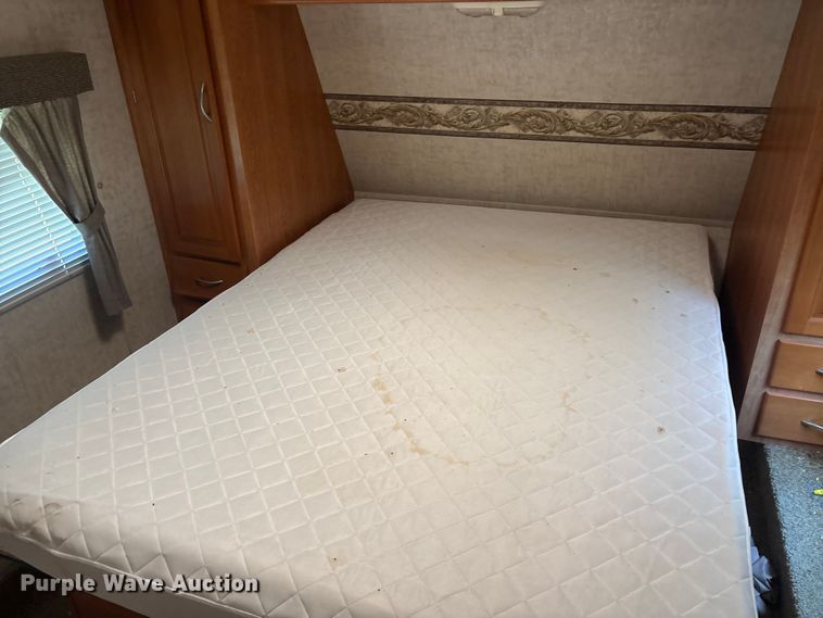 image for item EU5717 2005 Wanderer by MVP RV Inc camper