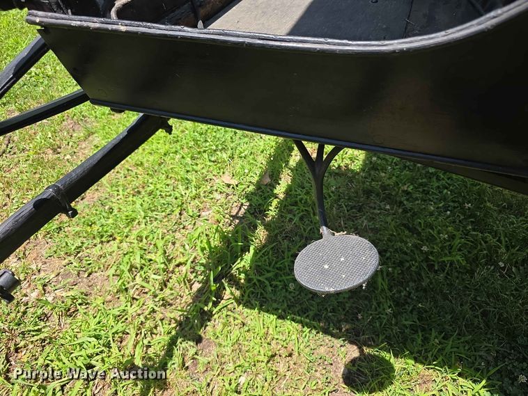 image for item EV2270 Moline horse buggy