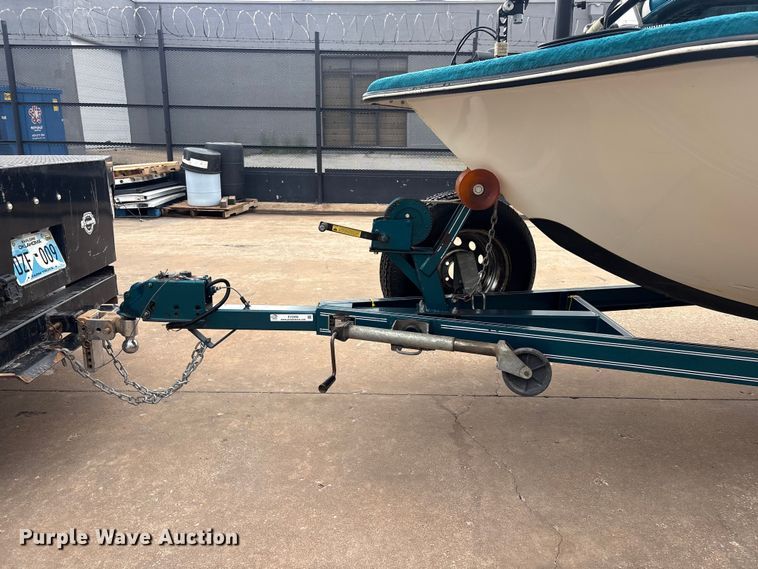 image for item EV2996 1995 Predator Boats 222 boat