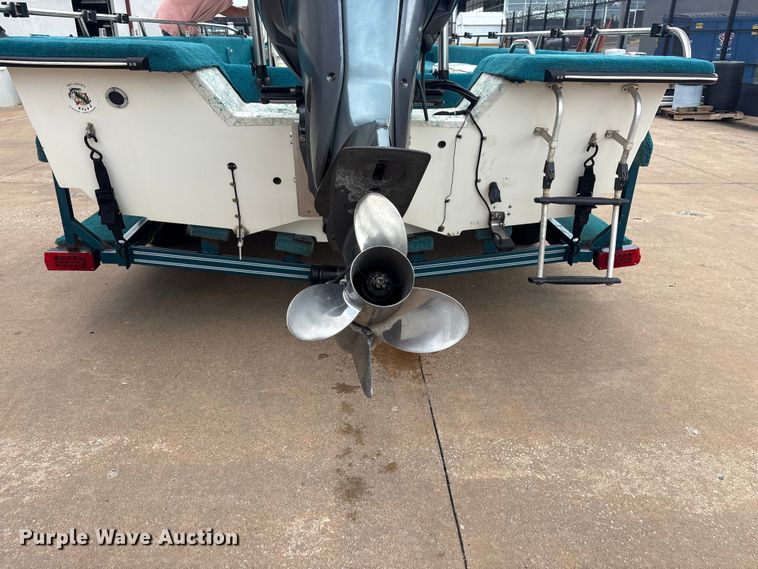 image for item EV2996 1995 Predator Boats 222 boat