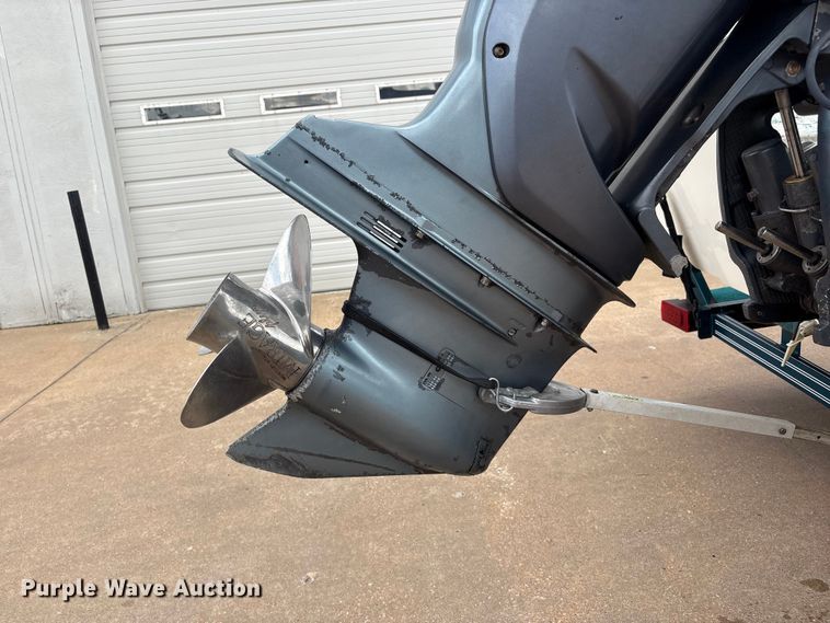 image for item EV2996 1995 Predator Boats 222 boat