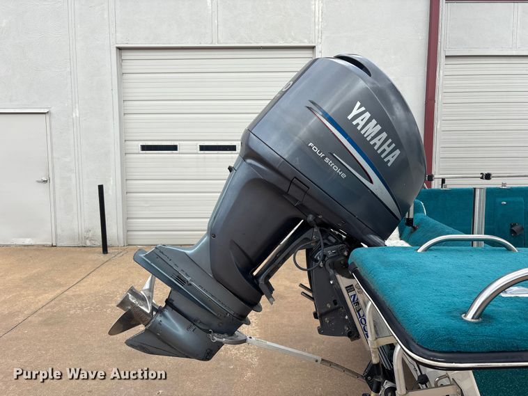 image for item EV2996 1995 Predator Boats 222 boat