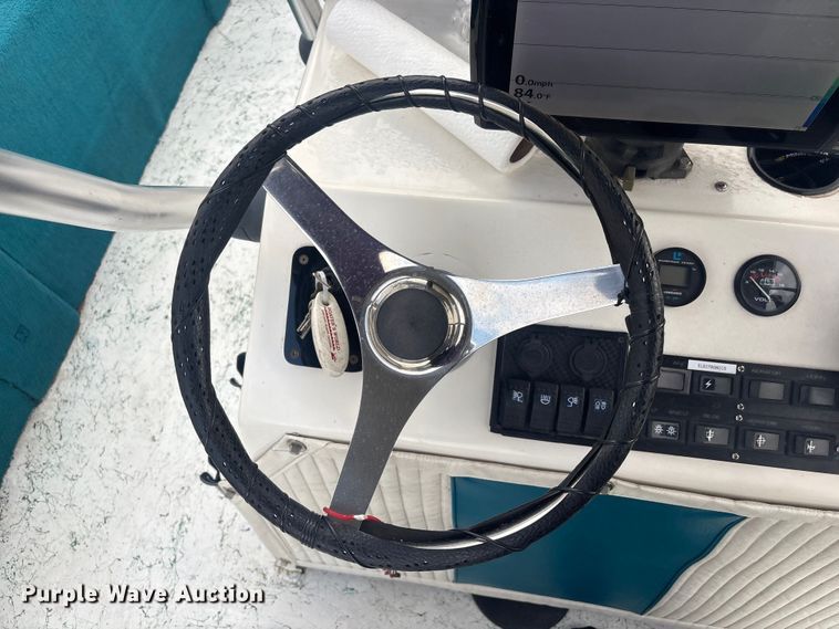 image for item EV2996 1995 Predator Boats 222 boat