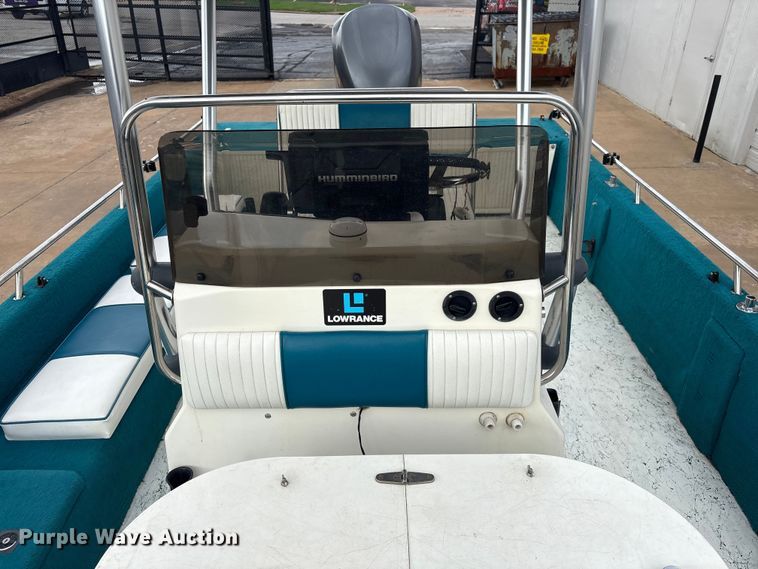 image for item EV2996 1995 Predator Boats 222 boat