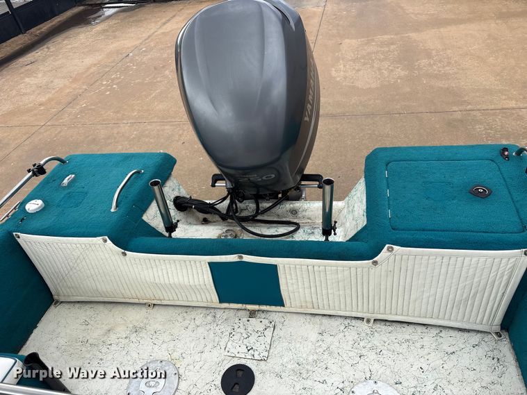 image for item EV2996 1995 Predator Boats 222 boat