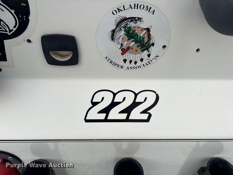 image for item EV2996 1995 Predator Boats 222 boat