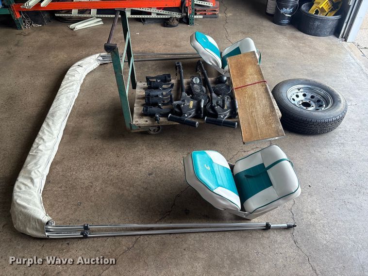 image for item EV2996 1995 Predator Boats 222 boat