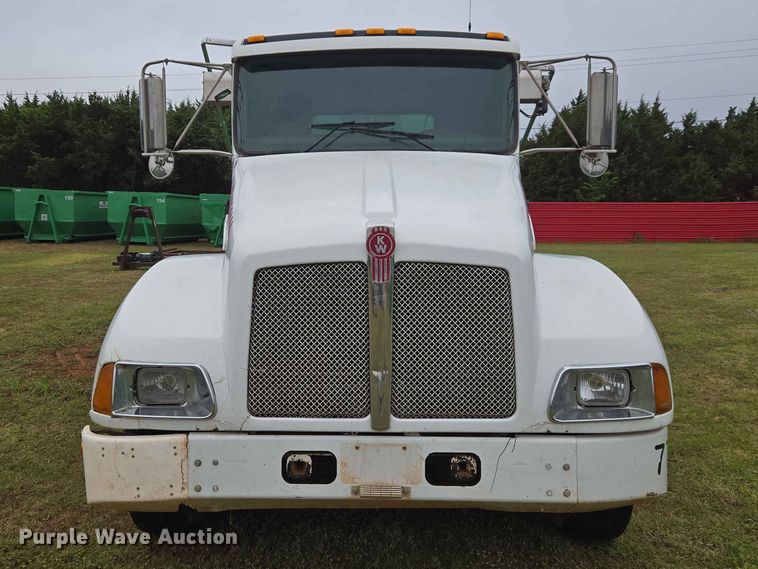 image for item EW0180 2006 Kenworth T300 hook lift truck