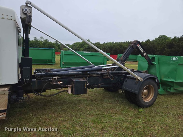 image for item EW0180 2006 Kenworth T300 hook lift truck