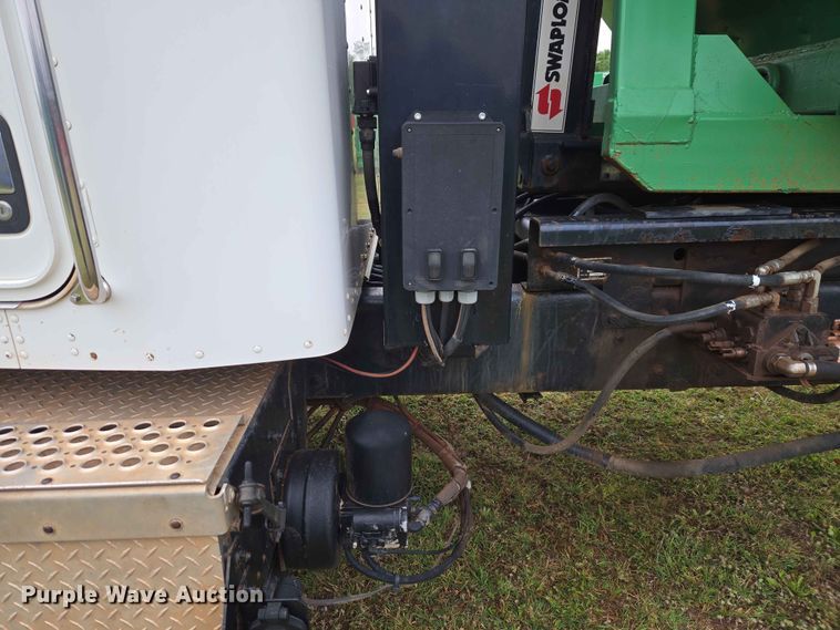 image for item EW0180 2006 Kenworth T300 hook lift truck