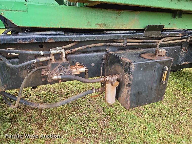 image for item EW0180 2006 Kenworth T300 hook lift truck
