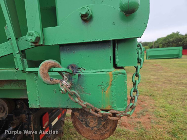 image for item EW0180 2006 Kenworth T300 hook lift truck