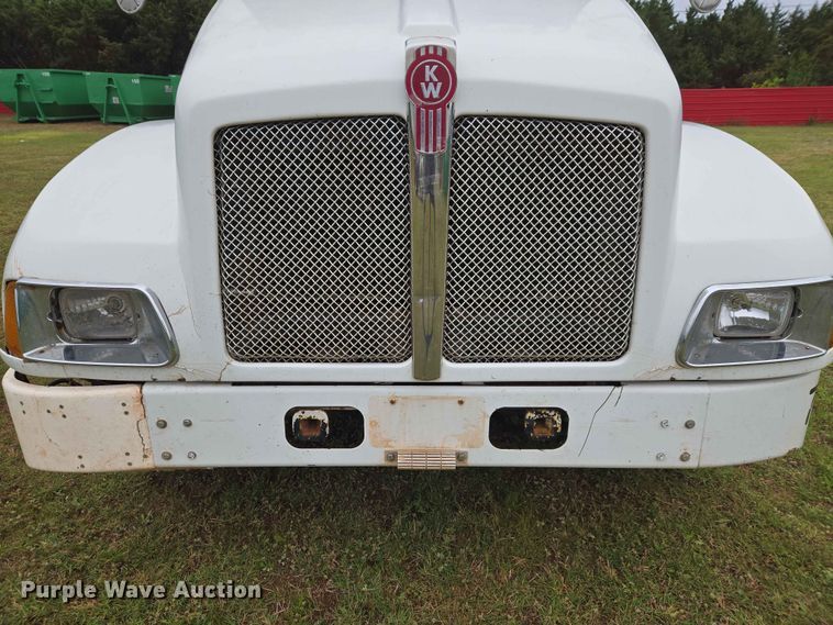 image for item EW0180 2006 Kenworth T300 hook lift truck