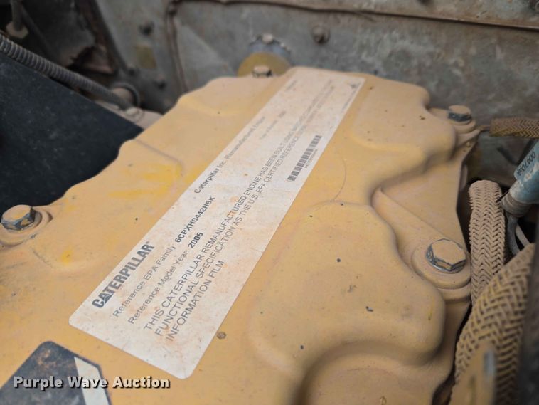 image for item EW0180 2006 Kenworth T300 hook lift truck