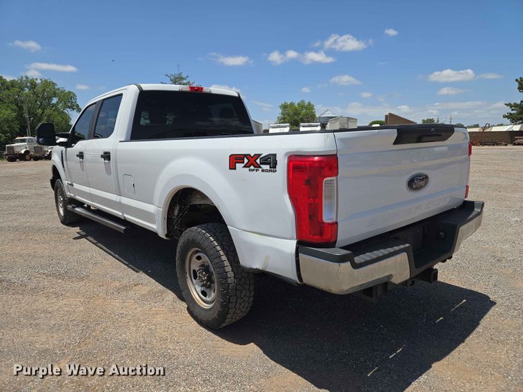 image for item EW0304 2019 Ford F250 Super Duty Crew Cab pickup truck