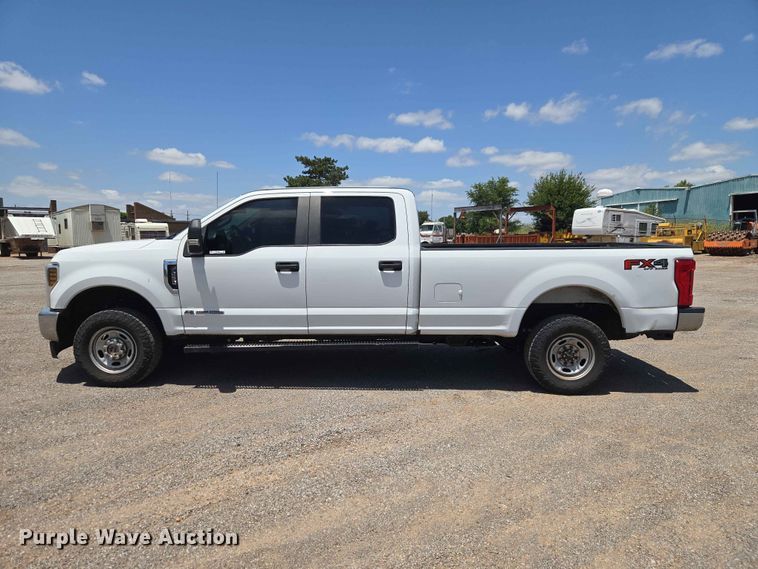image for item EW0304 2019 Ford F250 Super Duty Crew Cab pickup truck