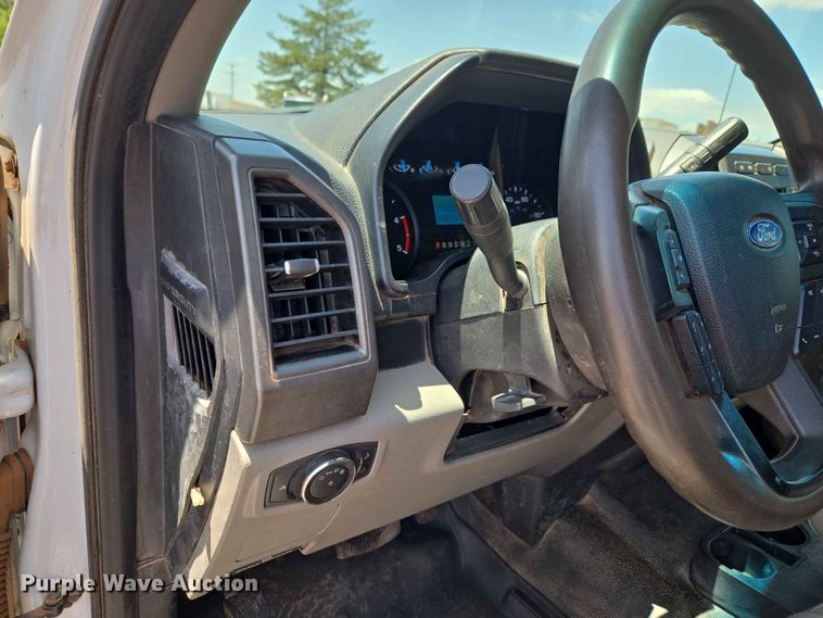 image for item EW0304 2019 Ford F250 Super Duty Crew Cab pickup truck