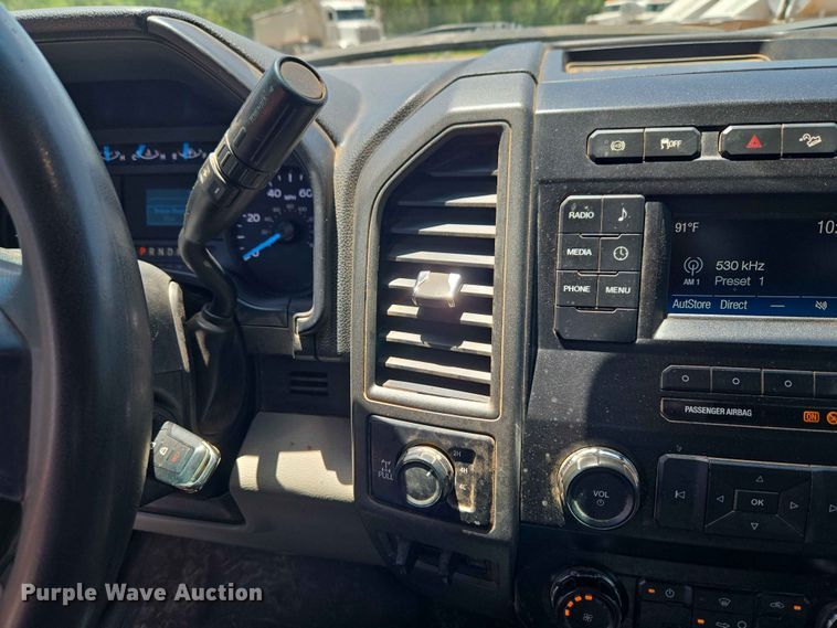 image for item EW0304 2019 Ford F250 Super Duty Crew Cab pickup truck