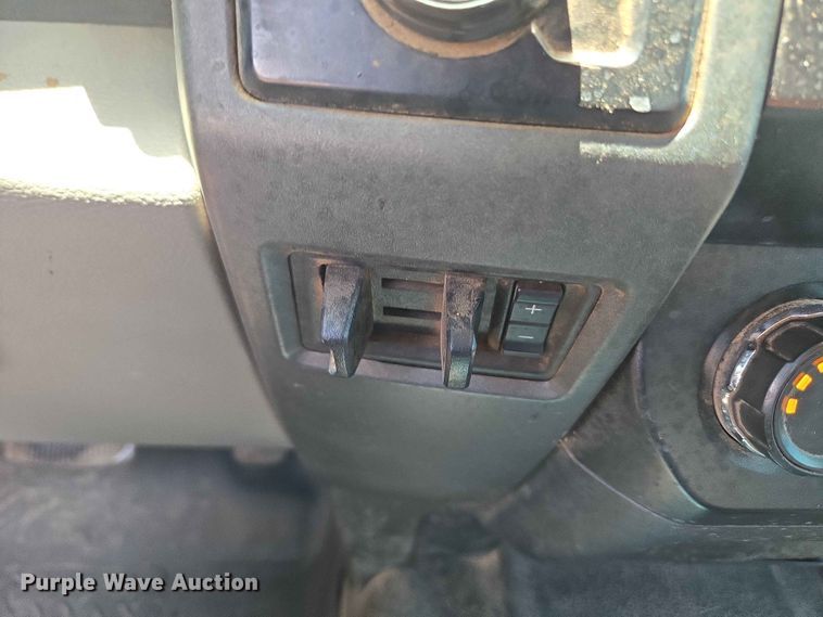 image for item EW0304 2019 Ford F250 Super Duty Crew Cab pickup truck